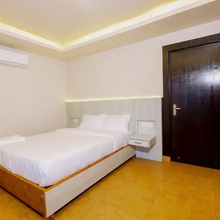 Poms Penthouse Apartment Pokhara Exterior photo