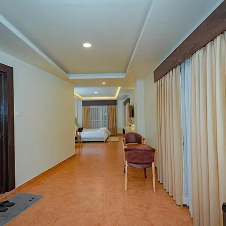 Poms Penthouse Apartment Pokhara Exterior photo